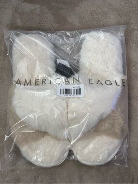 American Eagle Outfitters Faux Fur Slide Slippers - Cream & Light Brown